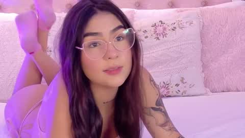 Violet  online show from 01-12-26, 12:32