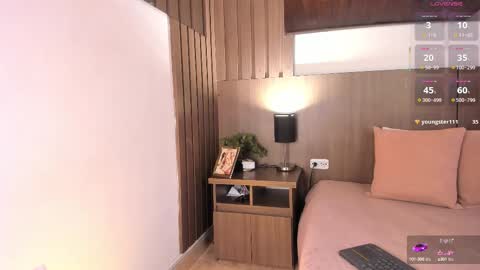 Violet online show from 09-29-25, 01:27