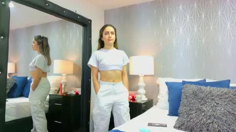 Snapshot of violetgracce chatting on 02-19-26, 03:08 Violet Grace online show from 02-19-26, 03:08