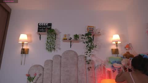 violeth___ online show from 04-14-26, 01:28