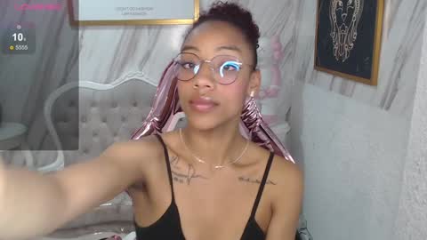violeth_b online show from 01-10-25, 03:37