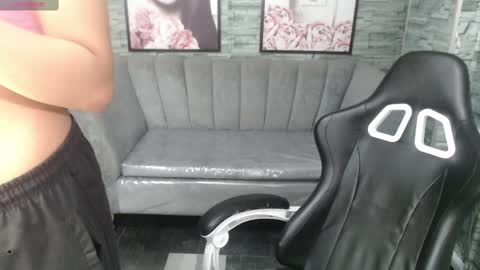 violeth_b online show from 10-04-25, 01:20