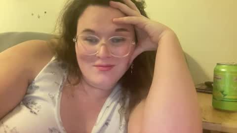 Snapshot of violetlyhappy chatting on 11-27-25, 12:13 violetlyhappy online show from 11-27-25, 12:13