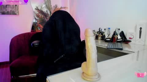 Snapshot of violetparkker chatting on 01-27-25, 05:48 violetparkker online show from 01-27-25, 05:48