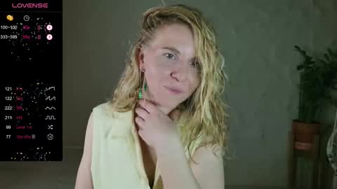 Violet  next stream December 6 online show from 11-15-25, 10:37