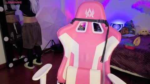   online show from 12-02-25, 12:21