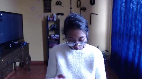 Violet777  online show from 11-05-25, 03:56