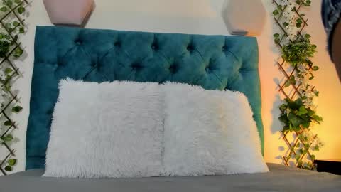 violett  rousee online show from 10-26-25, 02:23