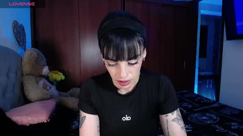 violett  Independent model online show from 09-25-25, 10:57