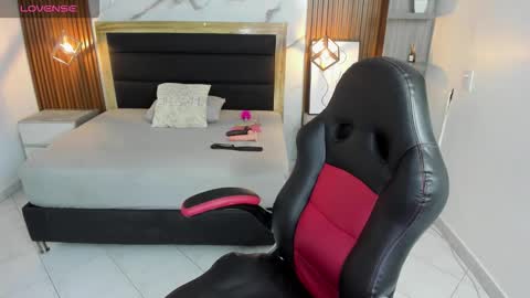 VIOLETTA online show from 03-17-26, 12:41