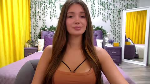 Snapshot of violettacosmo chatting on 12-16-24, 06:49 ViolettaCosmo online show from 12-16-24, 06:49