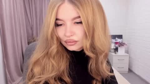 ViolettaOtis online show from 12-14-24, 11:29