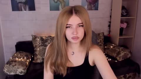 ViolettaOtis online show from 12-16-24, 02:38