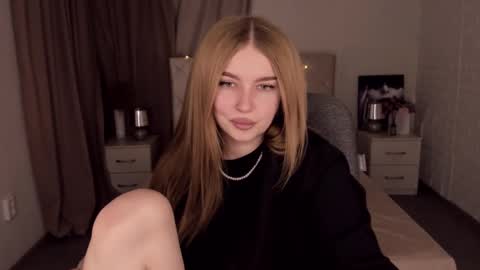 ViolettaOtis online show from 01-30-25, 05:06