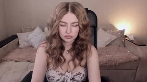 ViolettaOtis online show from 02-10-25, 11:25