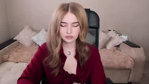 ViolettaOtis online show from 02-26-25, 11:20