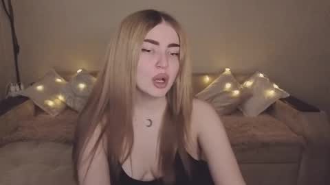 ViolettaOtis online show from 11-12-25, 12:16