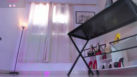 CALL ME TATIANA online show from 09-17-25, 02:52