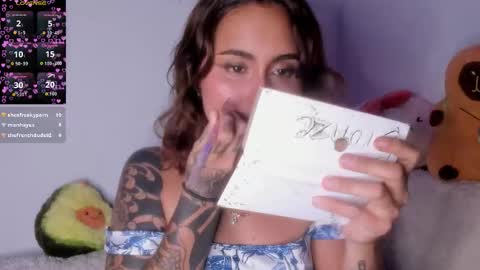 Violette  online show from 10-08-25, 11:35