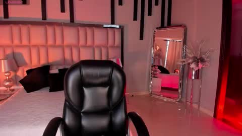 Violett  online show from 11-06-25, 06:20