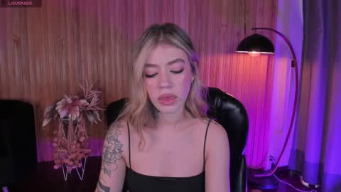 Violett  online show from 11-12-25, 07:35