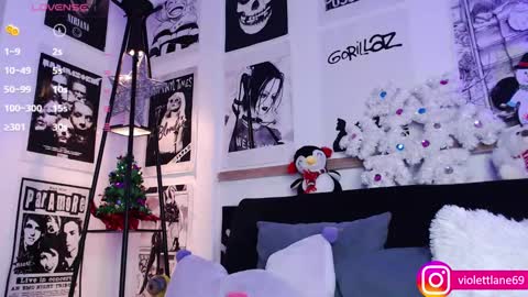 Snapshot of violettlane chatting on 12-22-24, 12:07 Violeta online show from 12-22-24, 12:07