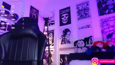 Snapshot of violettlane chatting on 01-15-25, 11:30 Violeta online show from 01-15-25, 11:30