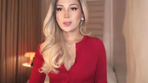 Snapshot of violetversacexx chatting on 01-14-26, 07:03 Best Of Both Worlds online show from 01-14-26, 07:03