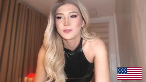 Snapshot of violetversacexx chatting on 02-15-26, 07:51 Best Of Both Worlds online show from 02-15-26, 07:51