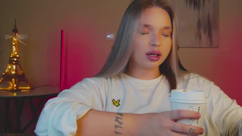 Violla online show from 02-16-25, 08:21