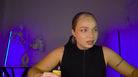 Violla online show from 09-20-25, 10:38