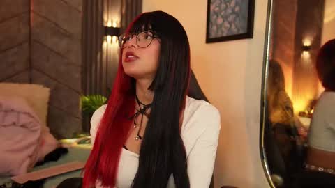 viollettebylyly online show from 09-25-25, 11:47