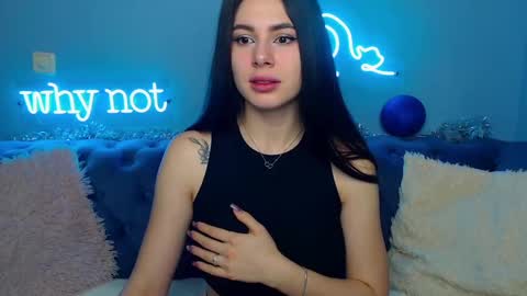 Snapshot of viollinalv chatting on 01-10-25, 05:37 viollinalv online show from 01-10-25, 05:37