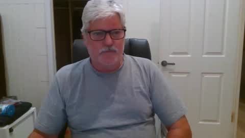 Snapshot of viper654321 chatting on 11-13-25, 08:02 viper654321 online show from 11-13-25, 08:02