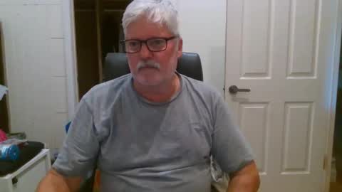 Snapshot of viper654321 chatting on 12-18-25, 07:47 viper654321 online show from 12-18-25, 07:47