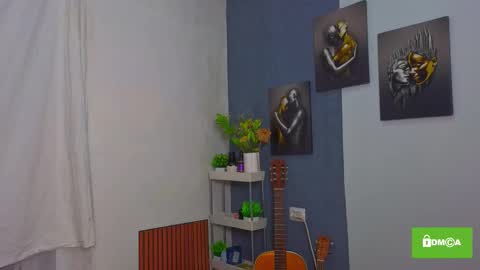 Snapshot of viper_rr chatting on 10-19-25, 04:07 viper_rr online show from 10-19-25, 04:07