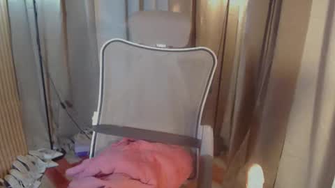 Pearl online show from 11-12-25, 02:06