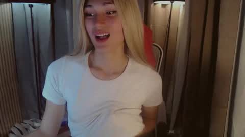 Pearl online show from 11-14-25, 03:22