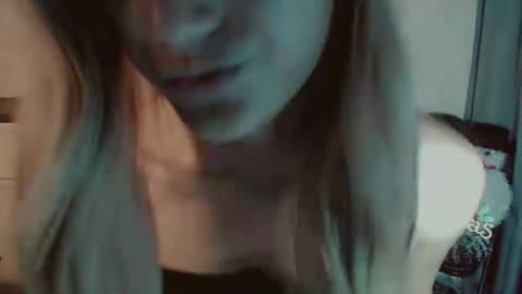 Pearl online show from 12-21-25, 10:33