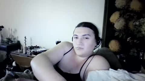 priscilla online show from 04-02-26, 07:39