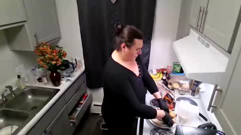 priscilla online show from 04-14-26, 12:16