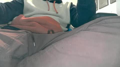 Snapshot of vitalbeach chatting on 12-15-24, 06:07 vitalbeach online show from 12-15-24, 06:07