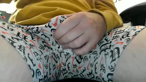 Snapshot of vitalbeach chatting on 02-26-25, 08:00 vitalbeach online show from 02-26-25, 08:00