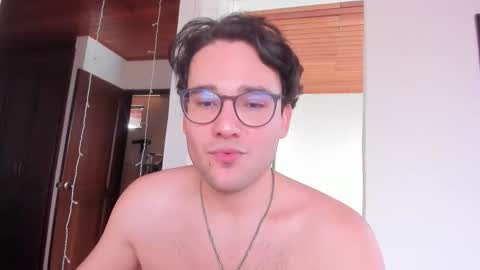 Vito Ferrer online show from 02-16-26, 06:04