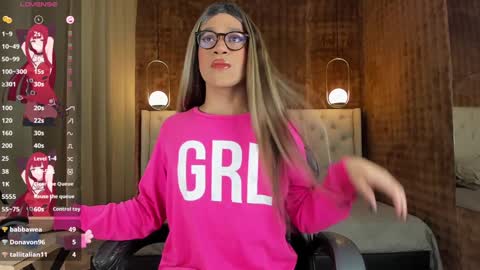 VittaaaPlease help me with your thumbs up its important  online show from 01-03-25, 12:41