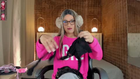 VittaaaPlease help me with your thumbs up its important  online show from 01-15-25, 12:58