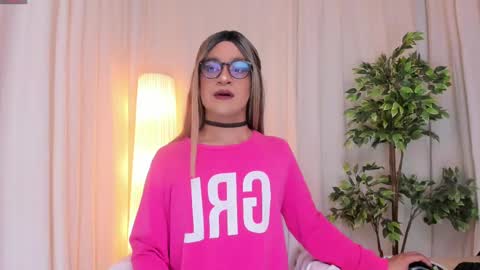 VittaaaPlease help me with your thumbs up its important  online show from 03-02-25, 07:56