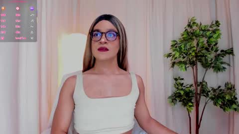 VittaaaPlease help me with your thumbs up its important  online show from 03-09-25, 06:11