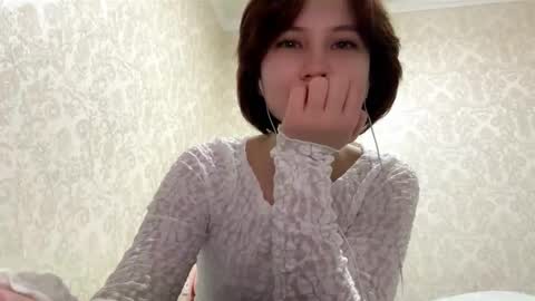 Snapshot of vivatrude chatting on 02-25-26, 02:16 Sonya online show from 02-25-26, 02:16