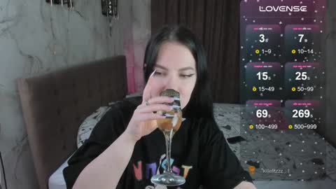 Vivi   online show from 01-13-25, 06:49